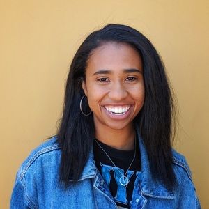 Meet your Posher, Dominique